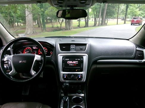 Used 2014 GMC Acadia SLT FWD image 16
