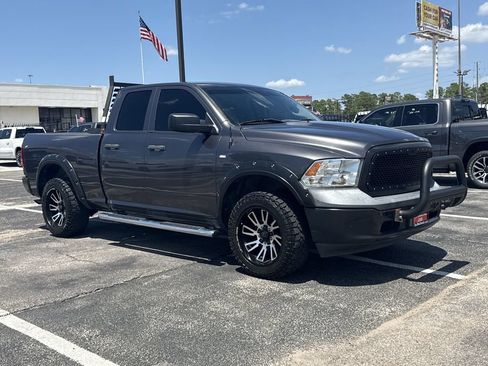 Used 2018 RAM 1500 Tradesman RWD image 3