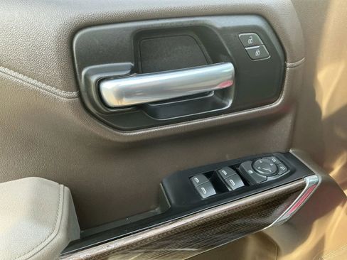 Used 2019 Chevrolet Silverado 1500 LT w/ Convenience Package image 11