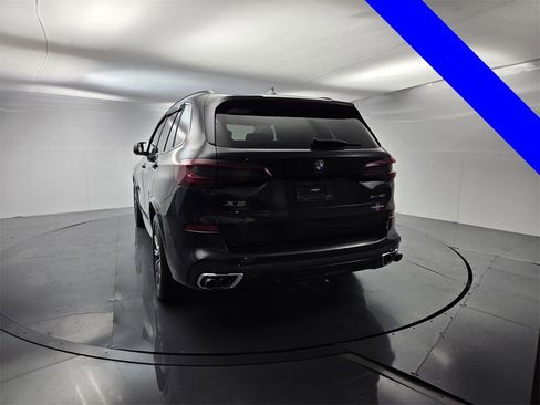 Used 2022 BMW X5 xDrive40i w/ M Sport Package image 10