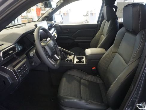 New 2026 Toyota 4Runner TRD Off-Road Premium AWD/4WD image 24