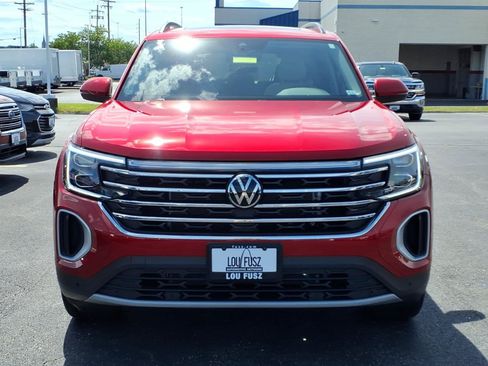 Used 2025 Volkswagen Atlas SE FWD image 33