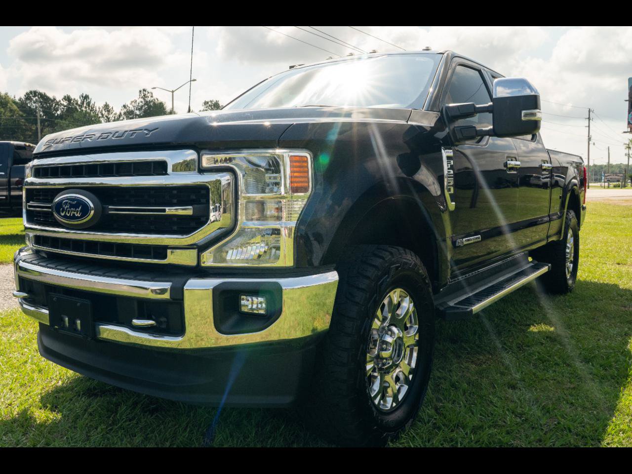 Used 2022 Ford F250 Lariat w/ Chrome Package AWD/4WD image 1