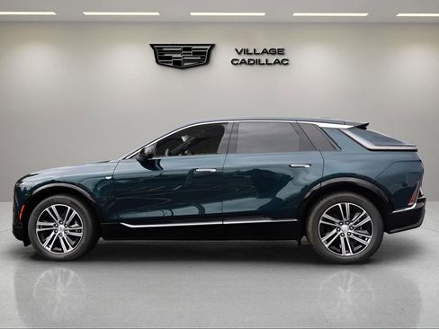 New 2025 Cadillac Lyriq Luxury image 2