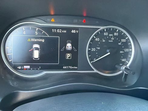 Used 2019 Nissan Kicks SR w/ SR Premium Package image 24