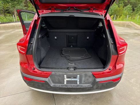 Used 2023 Volvo XC40 B5 Core w/ Convenience Package AWD/4WD image 32