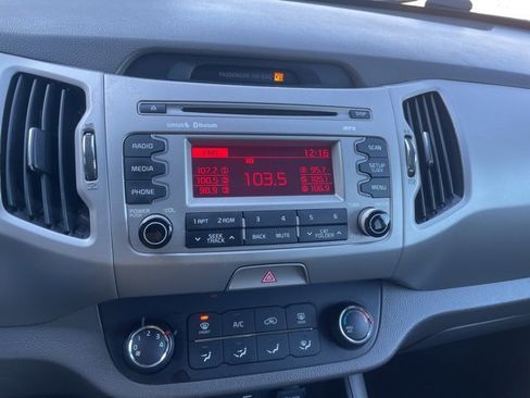 Used 2016 Kia Sportage LX image 32