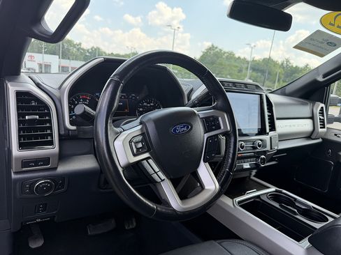 Certified 2022 Ford F250 Lariat AWD/4WD image 13