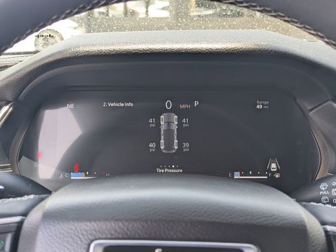 Used 2023 Jeep Grand Cherokee Laredo RWD image 21