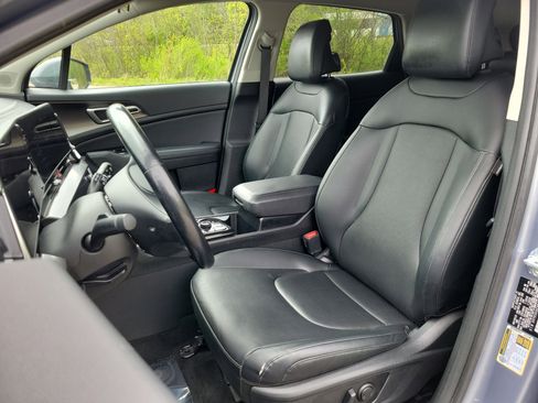 Used 2023 Kia Sportage EX AWD/4WD image 14