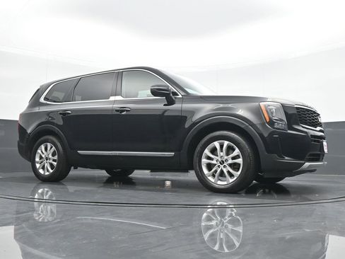 Used 2022 Kia Telluride LX image 23