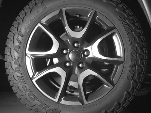 Used 2025 Jeep Compass Trailhawk image 15