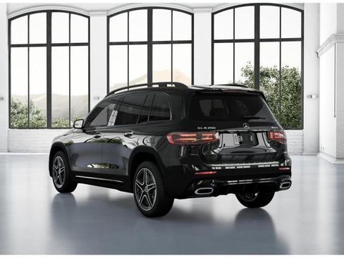 New 2026 Mercedes-Benz GLB 250 4MATIC image 28