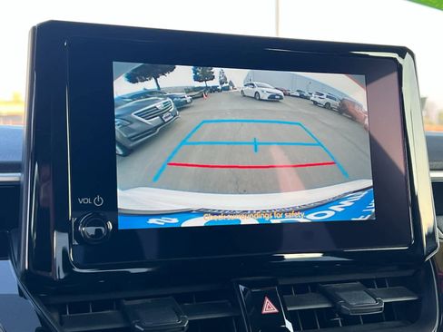 Used 2025 Toyota Corolla LE image 18