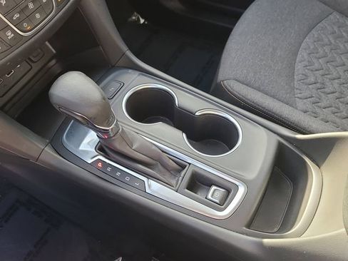 Used 2022 Chevrolet Equinox LT image 35