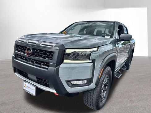 Used 2025 Nissan Frontier PRO-4X AWD/4WD image 29