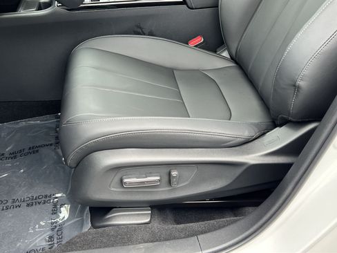 Certified 2025 Acura ADX FWD image 15