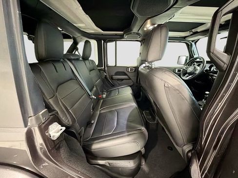 Used 2021 Jeep Wrangler Unlimited Sahara image 25