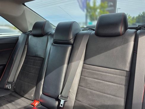 Used 2017 Toyota Camry XSE image 14