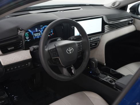 Used 2026 Toyota Camry XLE w/ Premium Plus Package FWD image 22