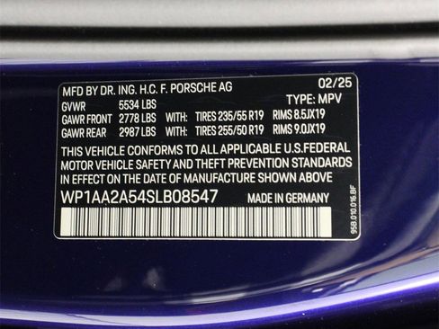 Used 2025 Porsche Macan image 19