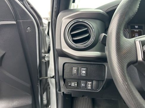 Used 2022 Toyota Tacoma TRD Off-Road w/ Technology Package image 25
