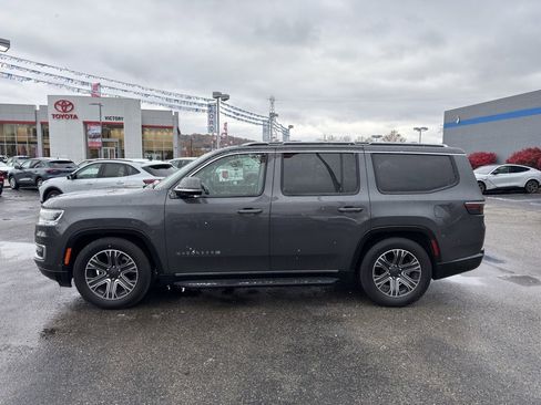 Used 2022 Jeep Wagoneer Series III image 6