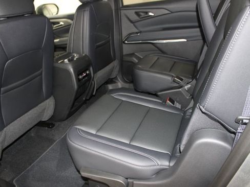 New 2026 Chevrolet Traverse LT w/ Sun and Wheel Package FWD image 21