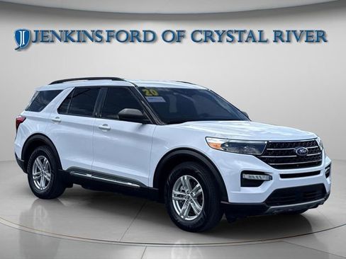 Certified 2020 Ford Explorer XLT w/ Equipment Group 202A RWD image 6