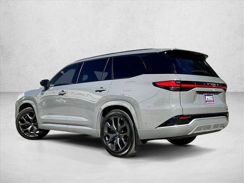 Used 2025 Lexus TX 500h AWD image 13