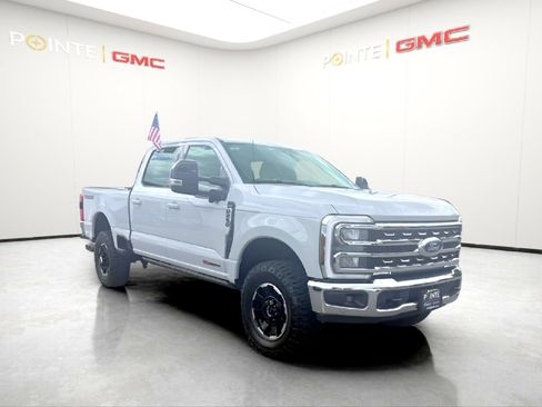 Used 2026 Ford F250 Lariat w/ Tremor Off-Road Package AWD/4WD image 1