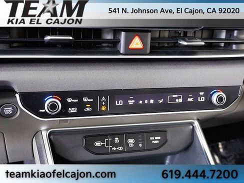 Certified 2025 Kia Carnival EX FWD image 30