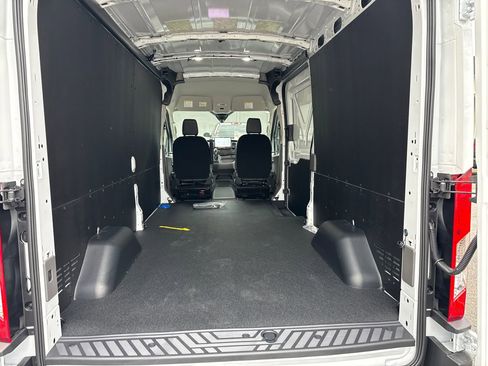 New 2026 Ford Transit 250 148 Medium Roof w/ Load Area Protection Package image 17