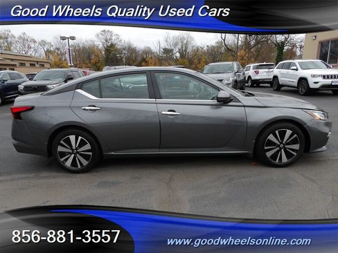 Used 2021 Nissan Altima 2.5 SV w/ SV Premium Package image 4