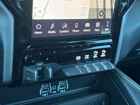 New 2026 RAM 2500 Laramie w/ Night Edition AWD/4WD image 19