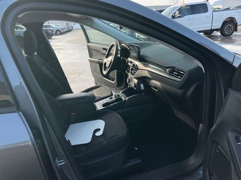 Certified 2025 Ford Escape Active w/ Cold Weather Package image 17