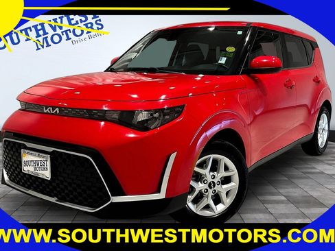 Used 2023 Kia Soul LX w/ Option Group 015 FWD image 1