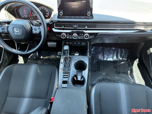Used 2025 Honda Civic Sport image 16