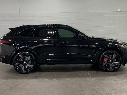 New 2026 Jaguar F-PACE SVR 575 Edition image 13