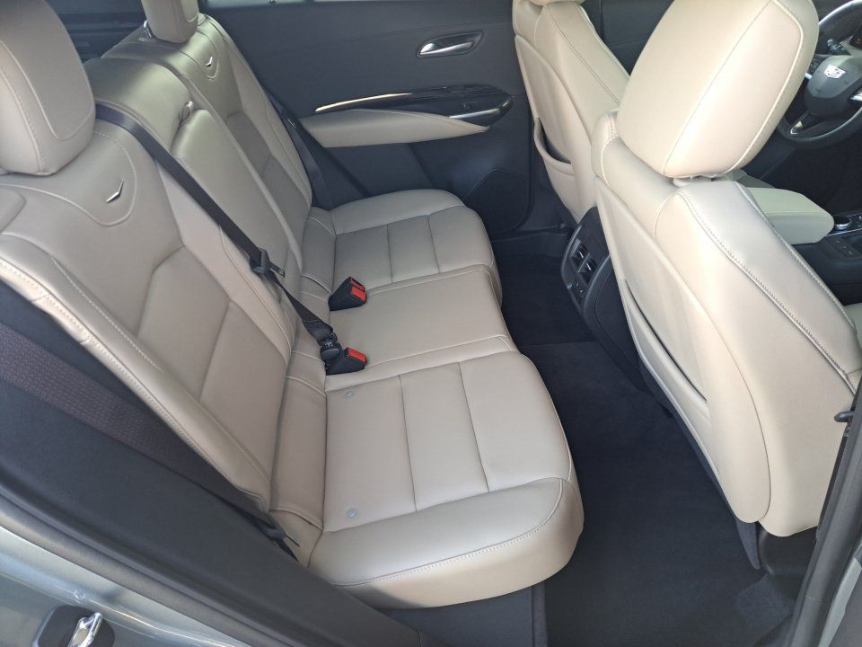 Certified 2024 Cadillac XT4 Luxury w/ Cold Weather Package FWD image 13