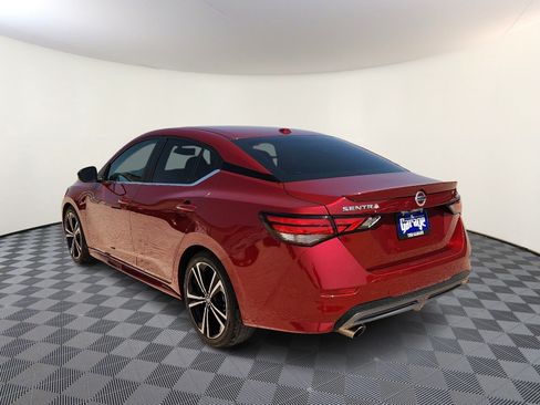 Used 2022 Nissan Sentra SR w/ Electronics Package FWD image 3