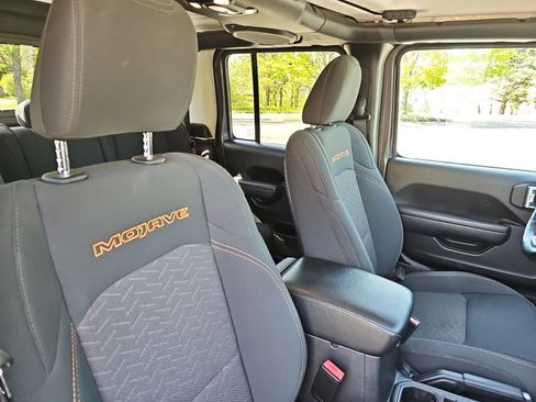 Used 2022 Jeep Gladiator Mojave w/ Cold Weather Group AWD/4WD image 12