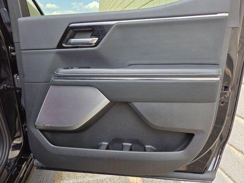 Used 2025 GMC Sierra EV Denali AWD/4WD image 38