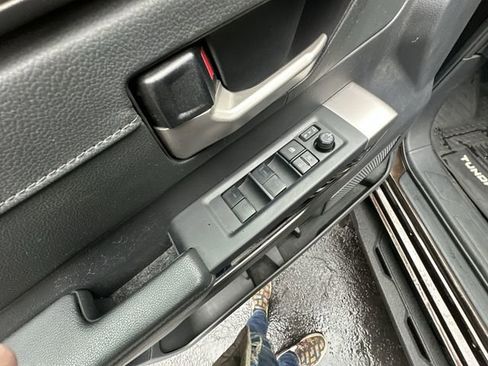 Used 2022 Toyota Tundra Limited image 17