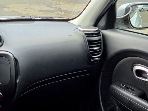 Used 2015 Kia Soul image 17