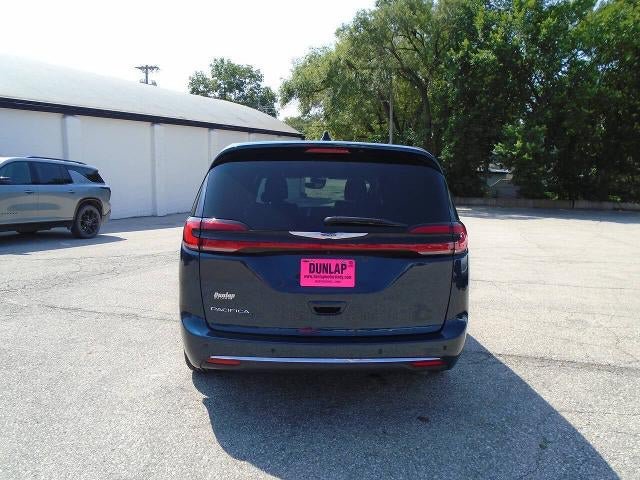 Used 2025 Chrysler Pacifica Select FWD image 26