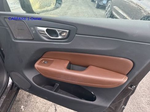 Certified 2023 Volvo XC60 B5 Plus w/ Climate Package image 4