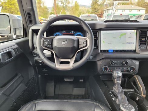 New 2026 Ford Bronco Badlands image 13