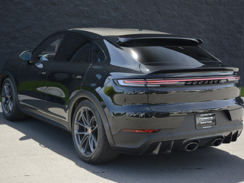 Certified 2024 Porsche Cayenne Turbo GT AWD/4WD image 3