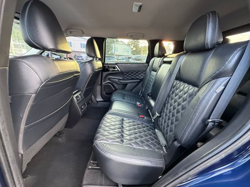 Used 2022 Mitsubishi Outlander SEL image 24